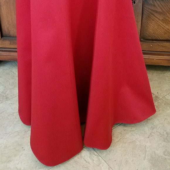 EUC ALLEN SCWARTZ SATIN BALL GOWN🥀 - Picture 4 of 7